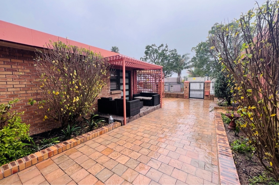To Let 2 Bedroom Property for Rent in Plattekloof Western Cape